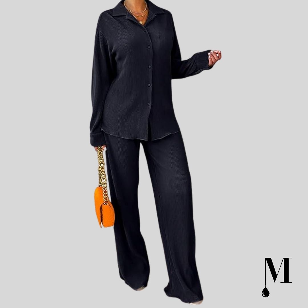 ست شومیز و شلوار مشکی ست شومیز و شلوار مشکی